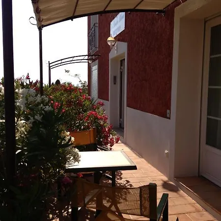 Hoteliere La Pinede Bleue Otel