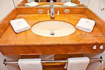 Hoteliere La Pinede Bleue * Hyères