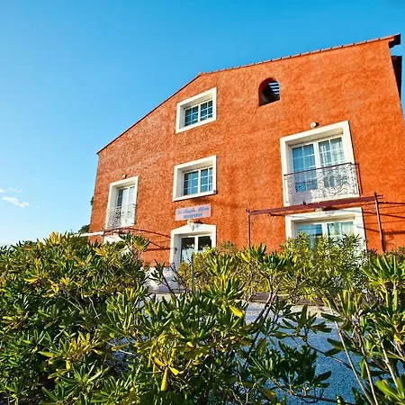 Hoteliere La Pinede Bleue Otel