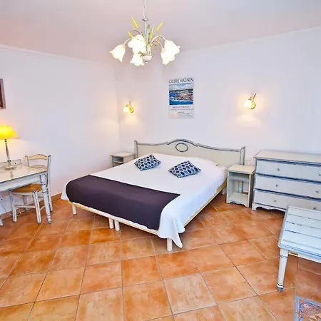 Hoteliere La Pinede Bleue Otel